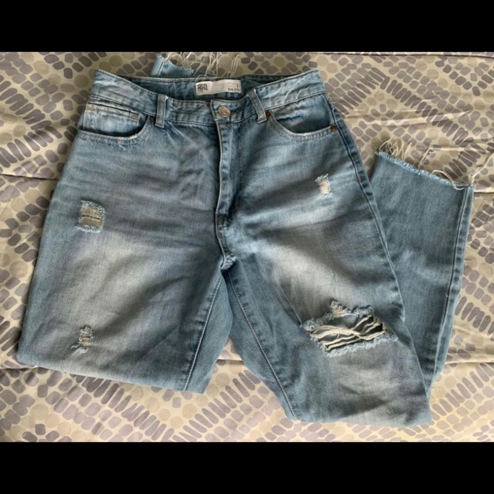 Mom jeans size 7